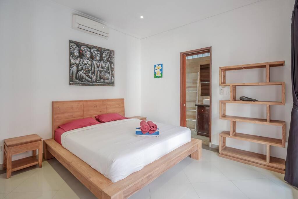 Villa Silver Moon - Fantastic 4br In Location Seminyak